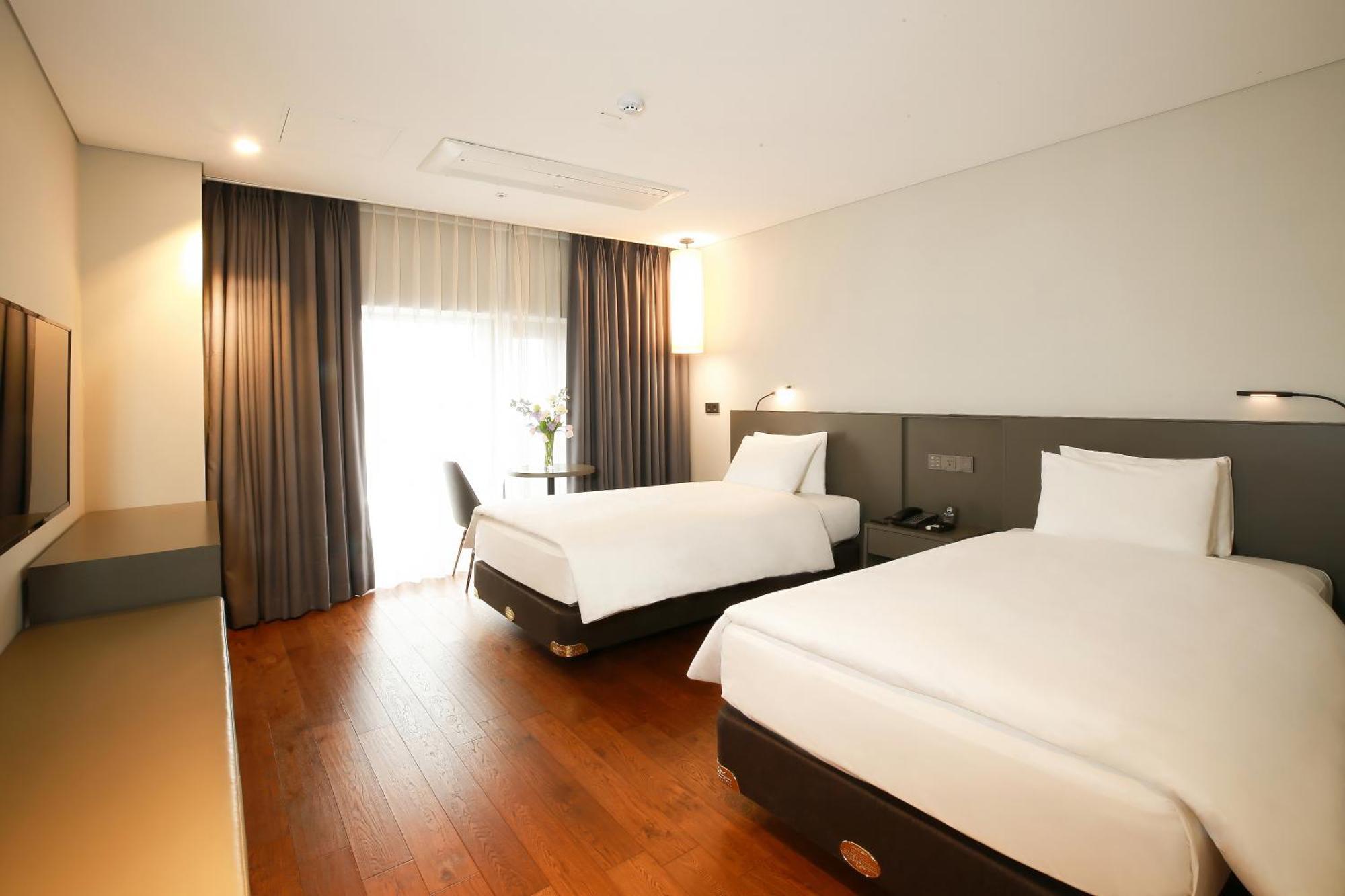 Westernlife Hotel Iksan Kamer foto