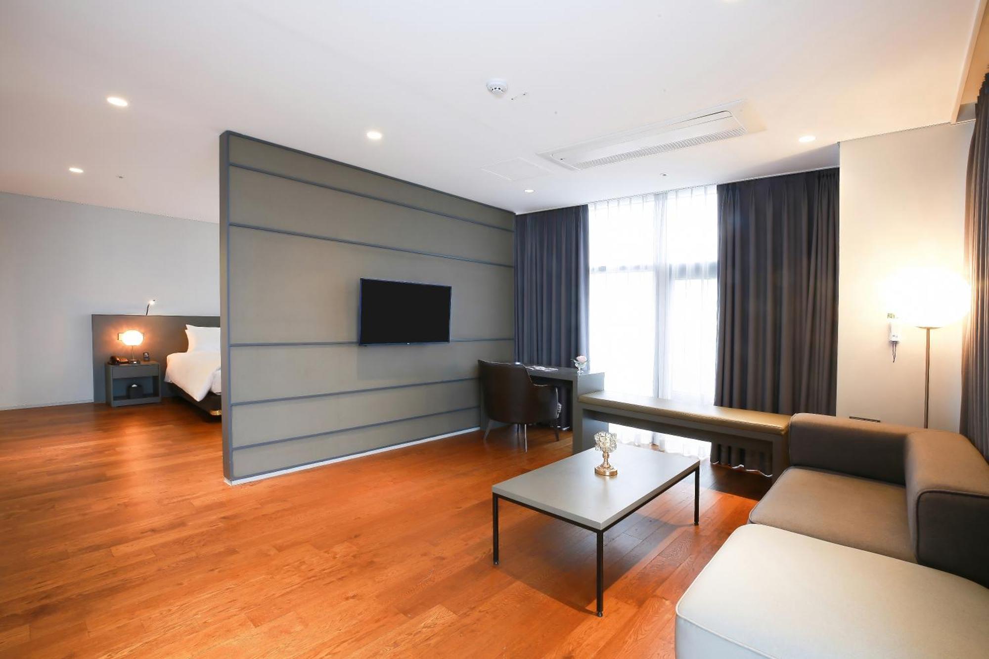 Westernlife Hotel Iksan Kamer foto